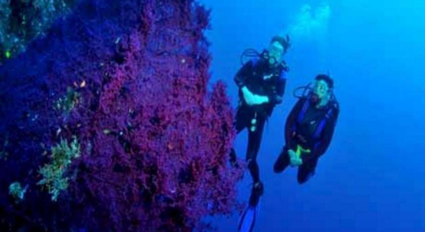 Tulamben Wreck Divers Resort & Restaurant Buitenkant foto
